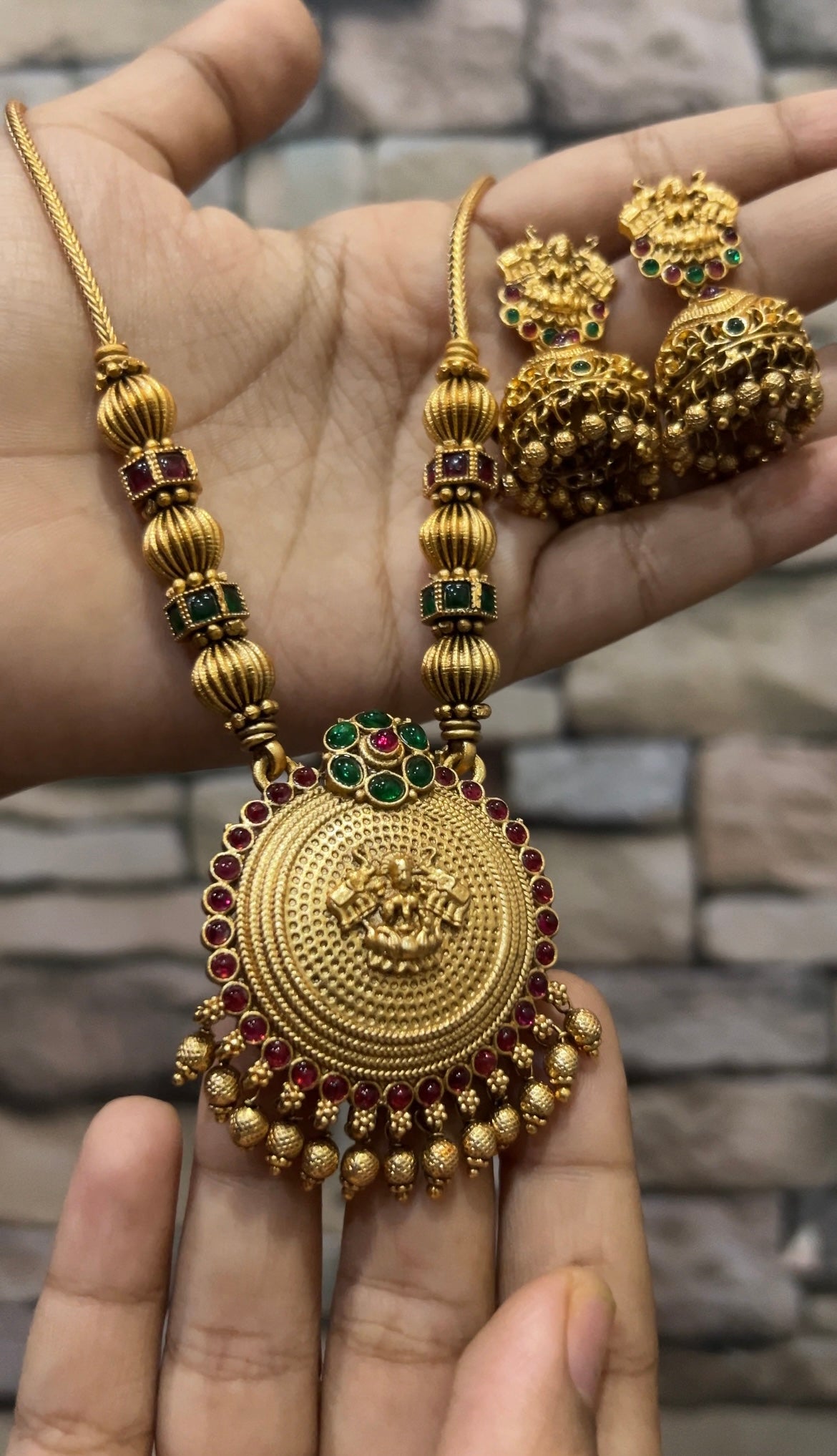 Lakshmi pendent set