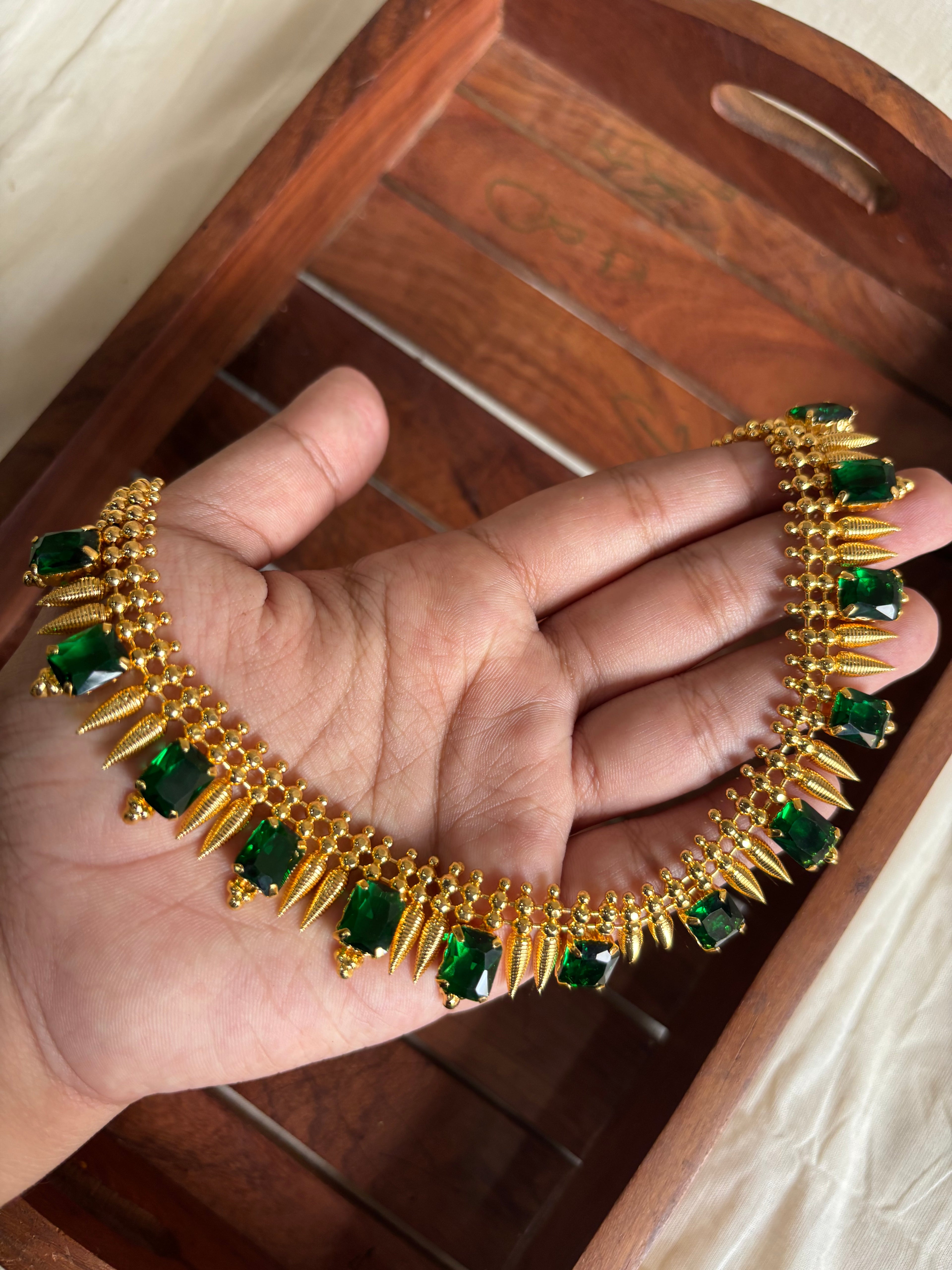 Green gold necklace