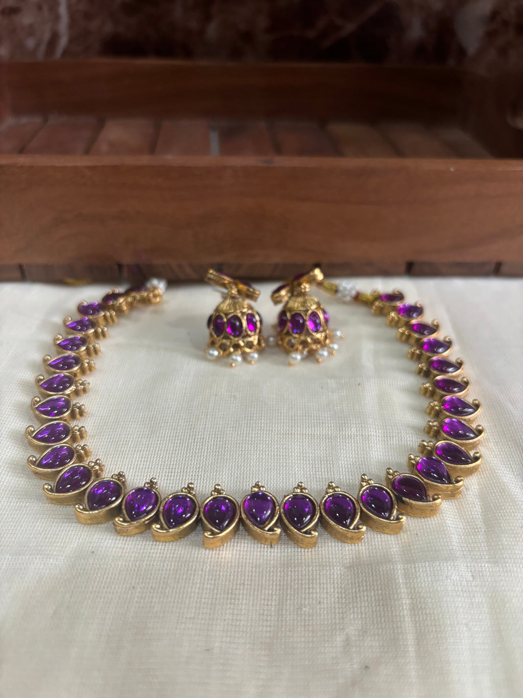 Mango necklace