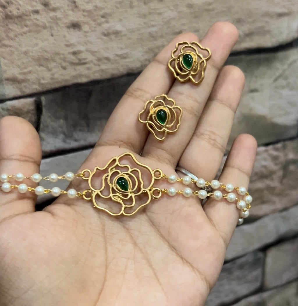 rose choker