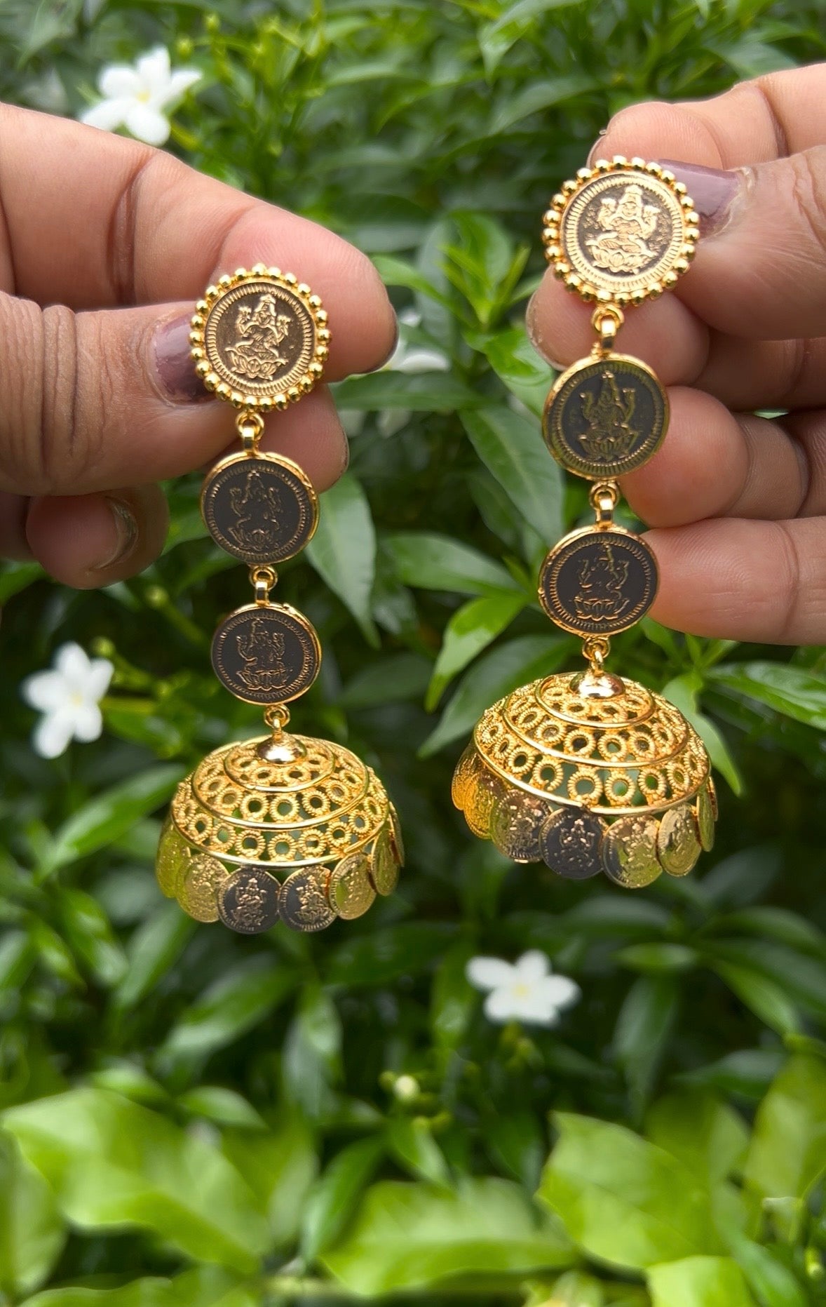Step coin jhumka