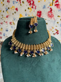 Traditional leaf necklace