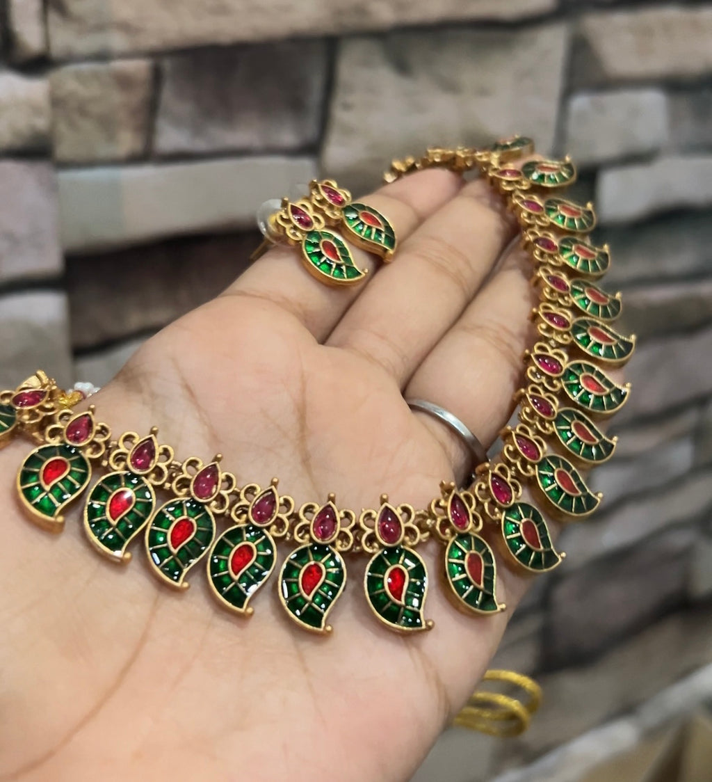 Kemp necklace