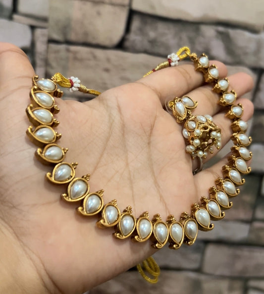 Traditional white mango necklace