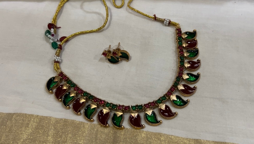 Navami necklace