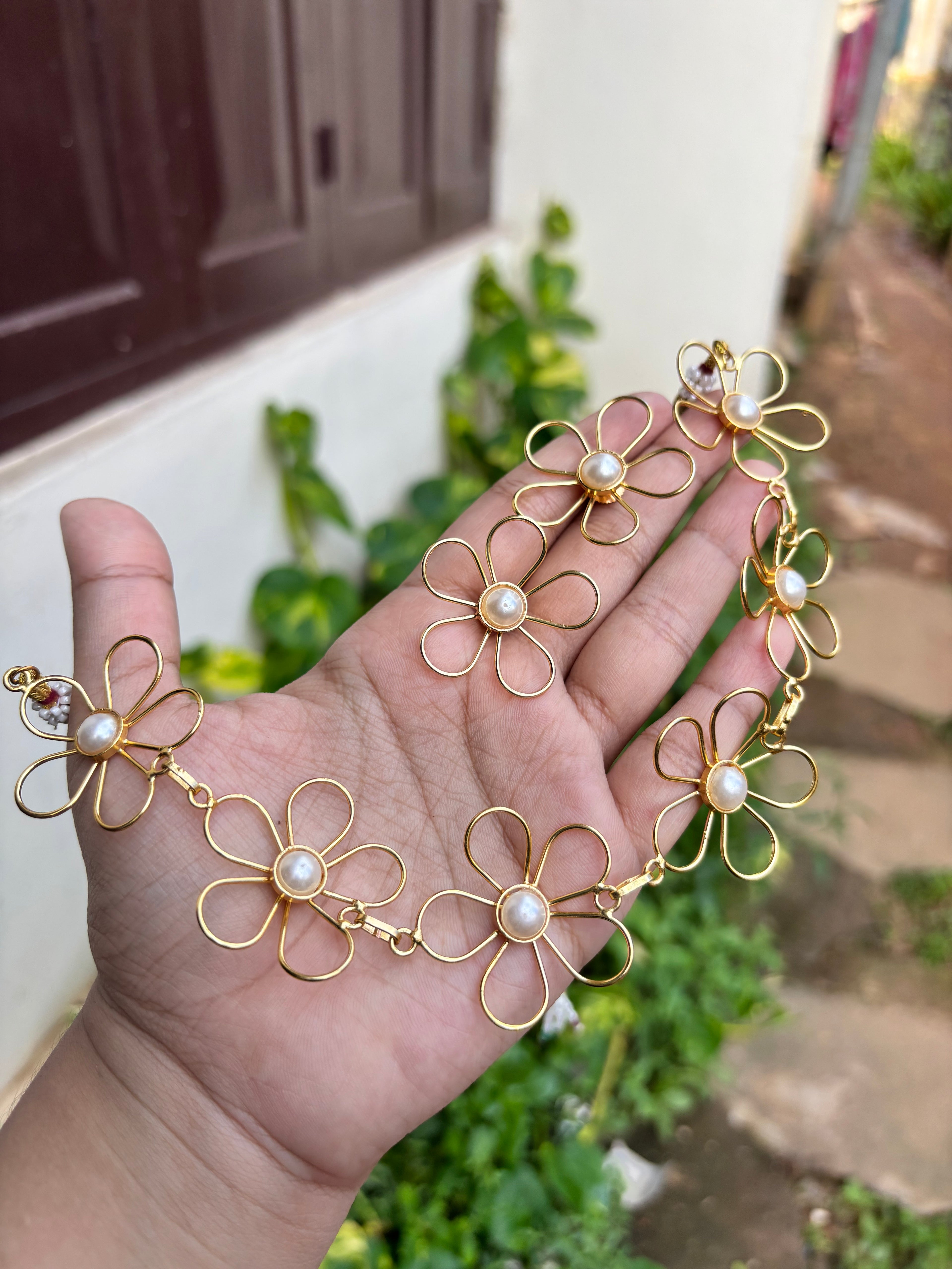 Flower necklace