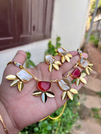 Stone n pearl choker