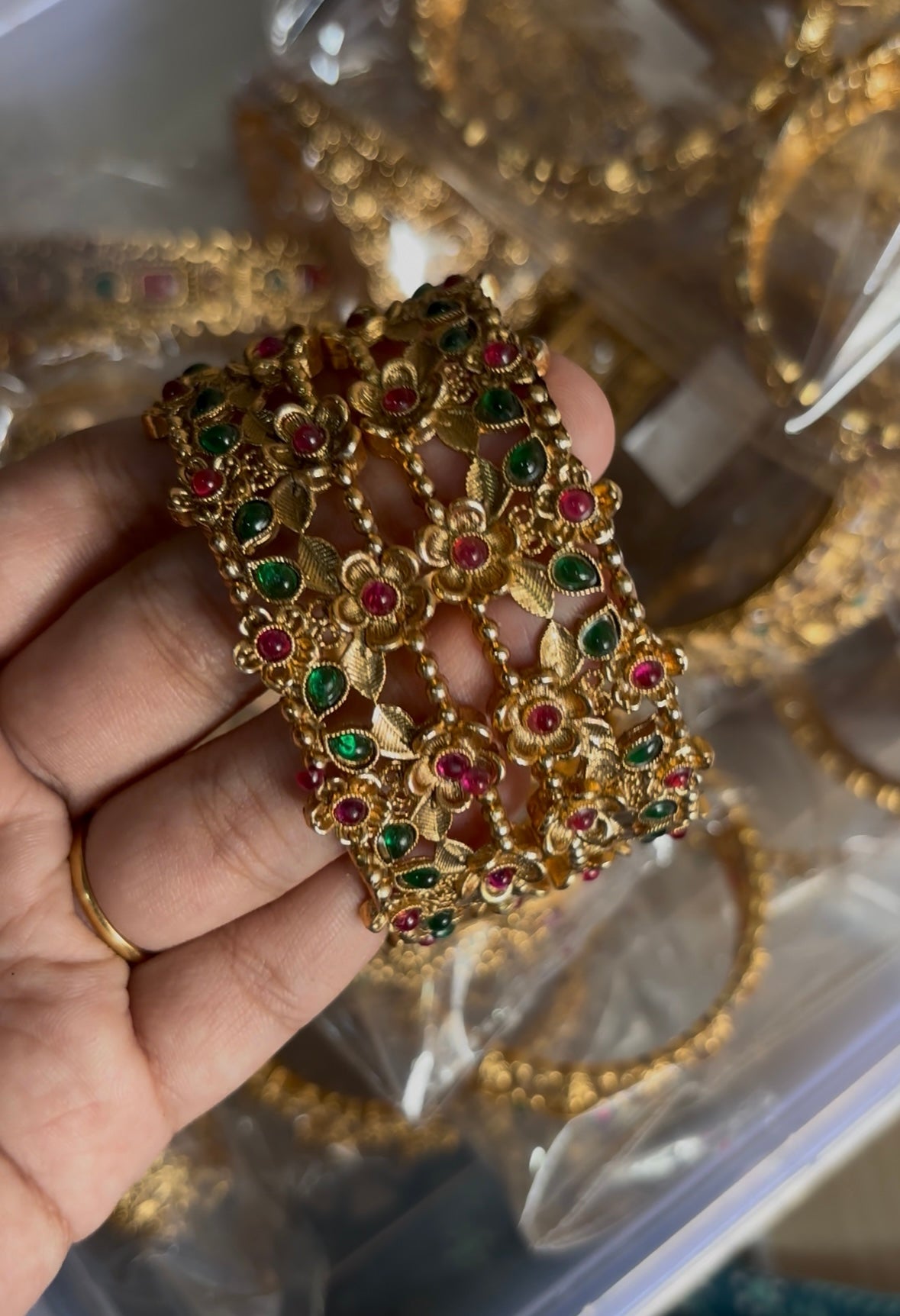Floral bangle
