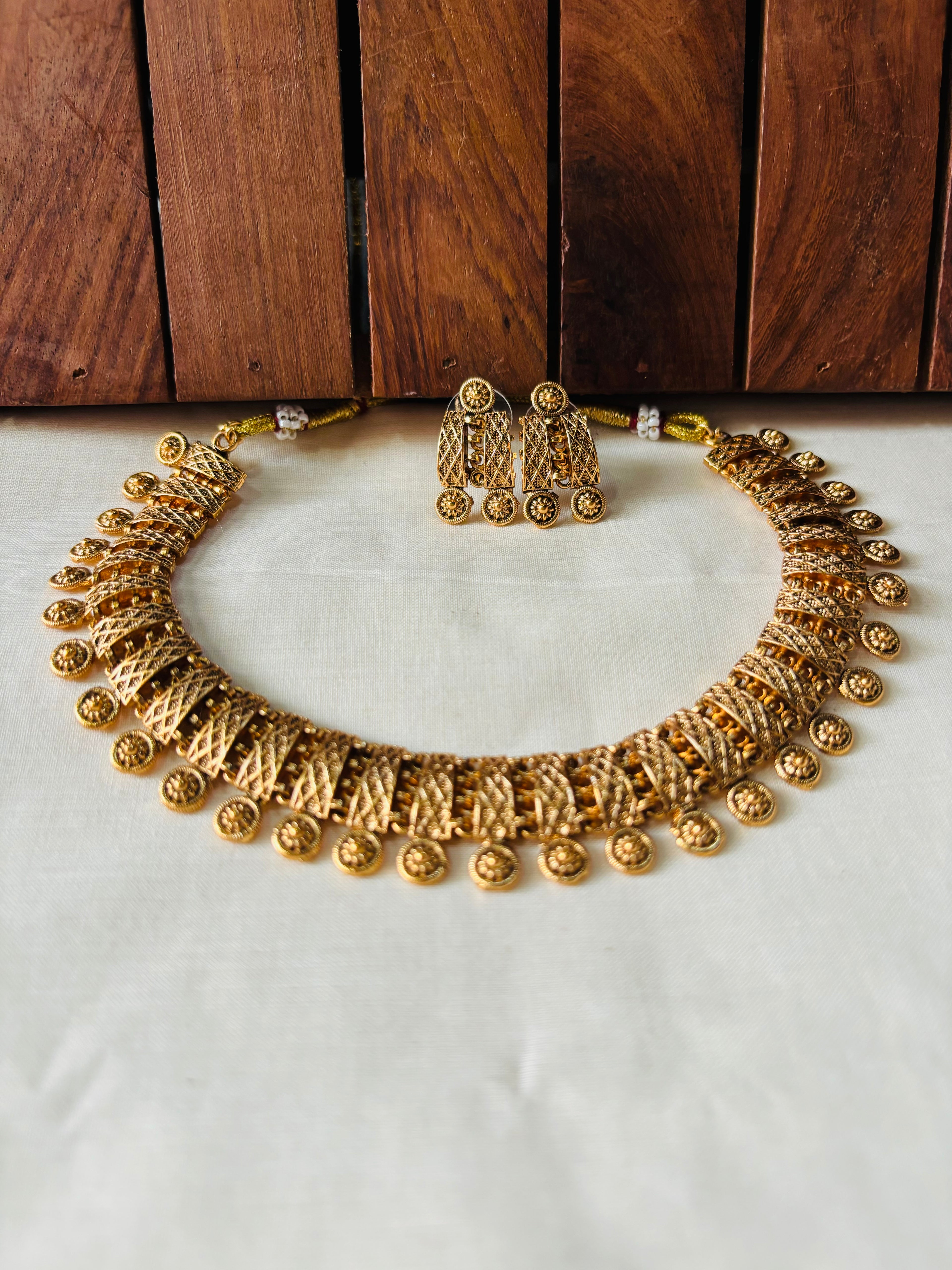 Gold set-1