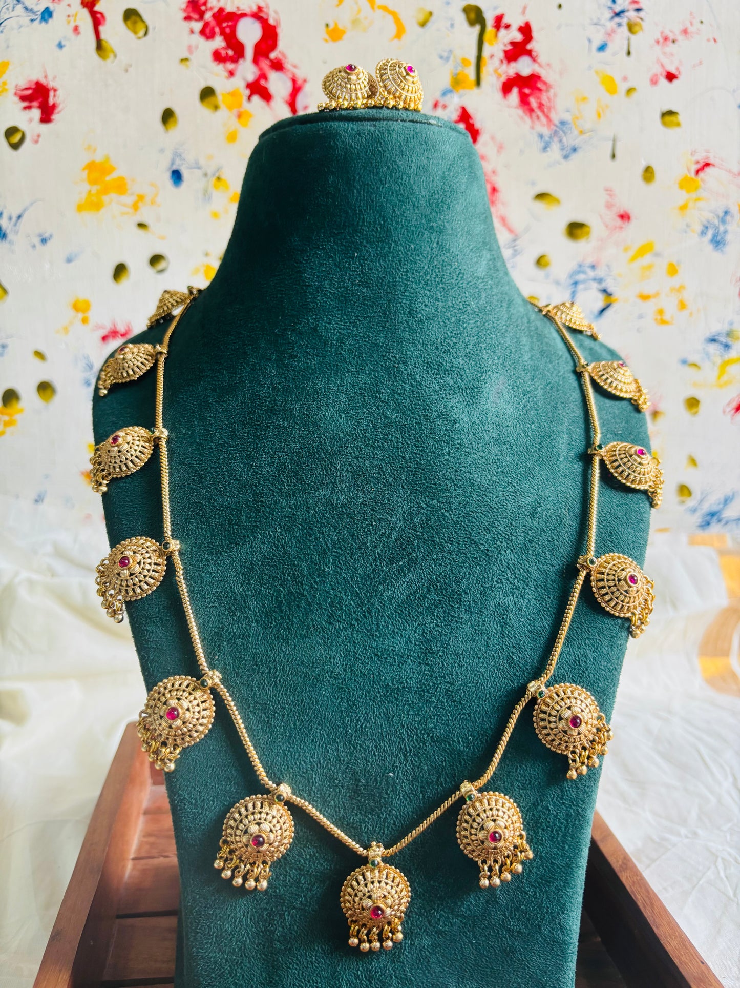 Hanging necklace long