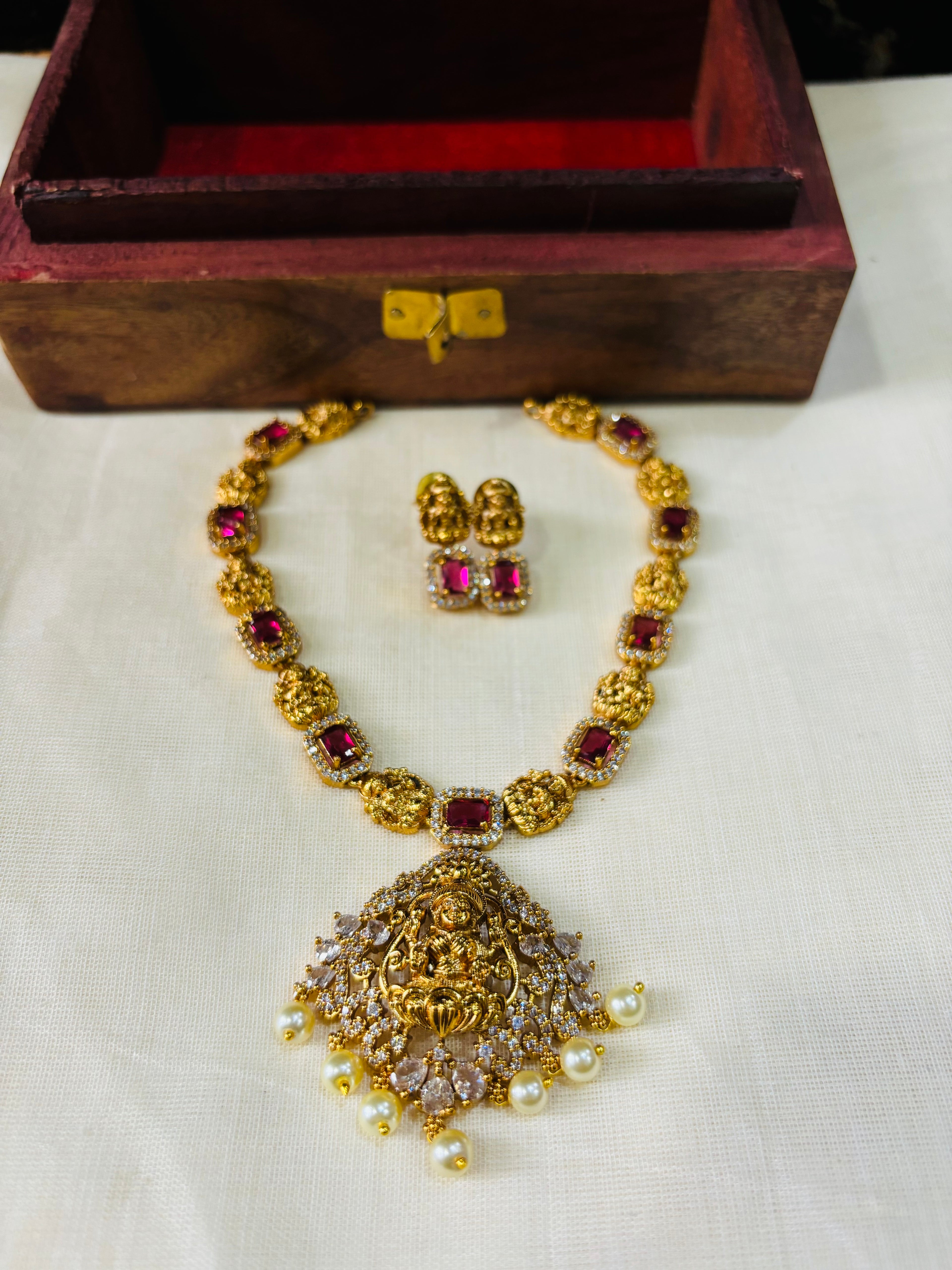 Ad lakshmi