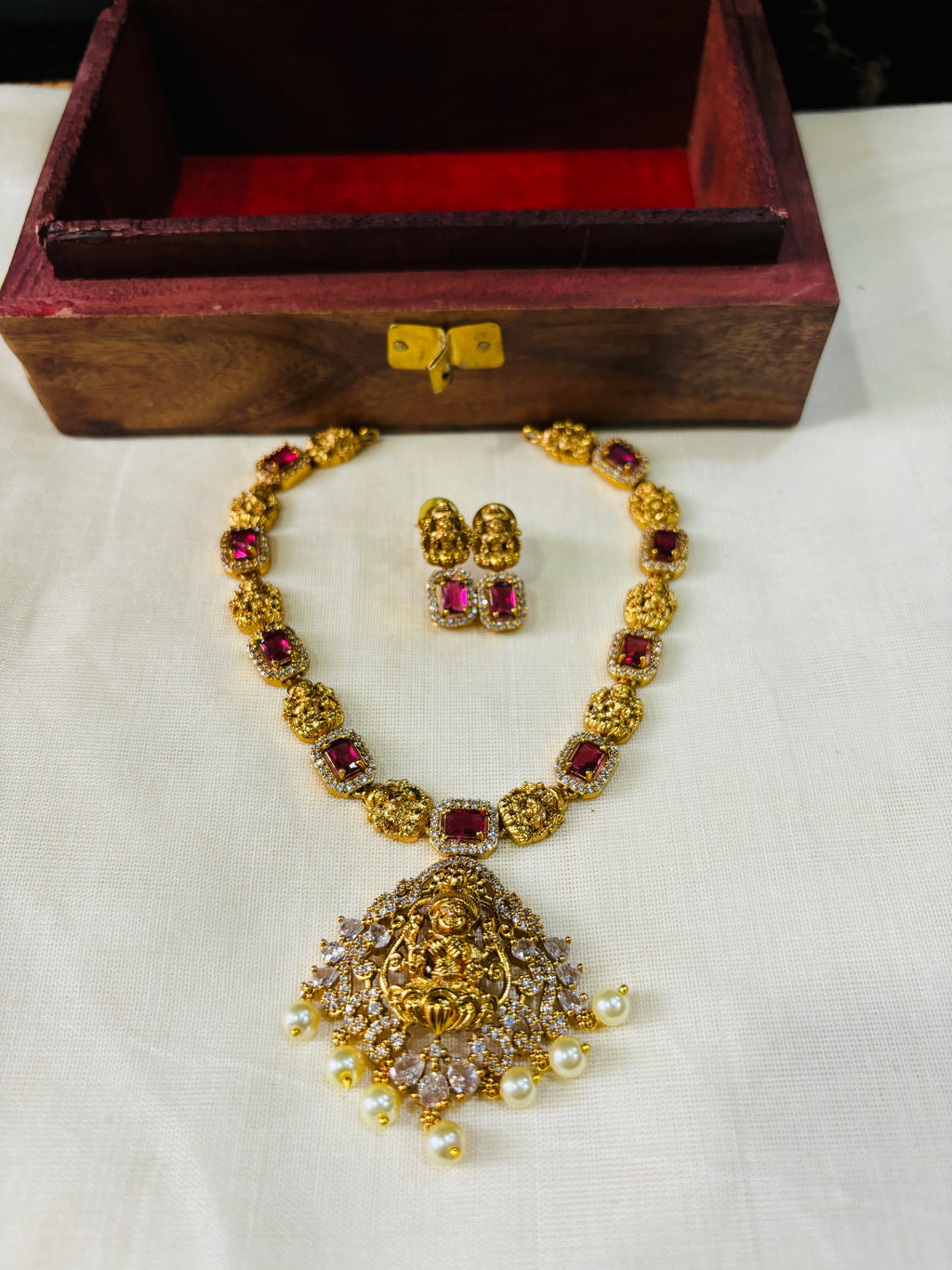 Ad lakshmi