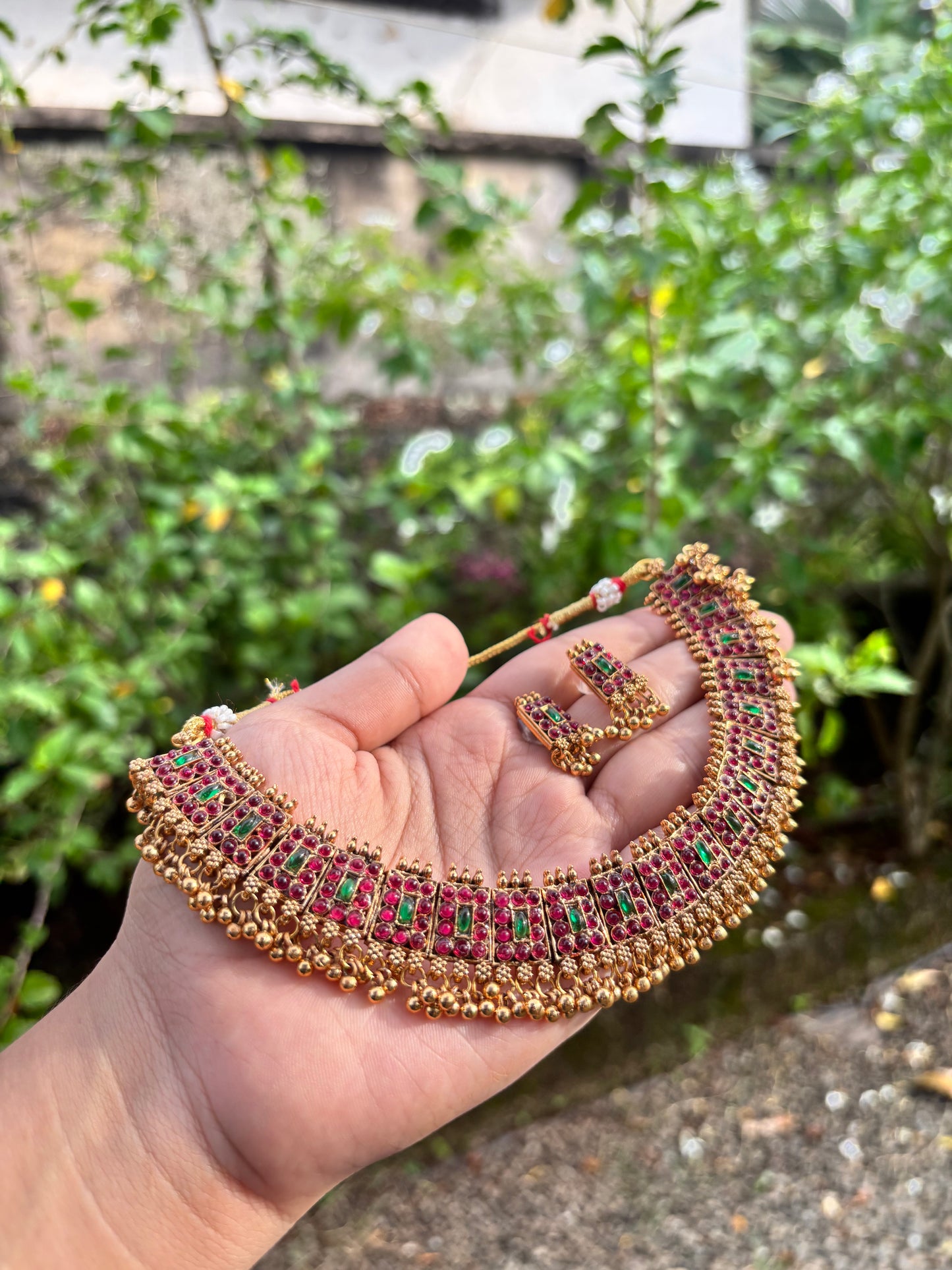 Poothali necklace