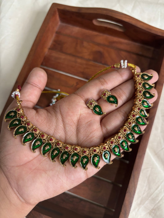 Reversible mango necklace