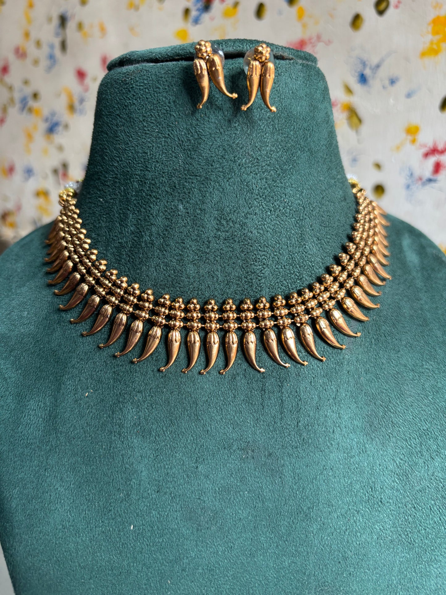 BFS-Traditional mango necklace