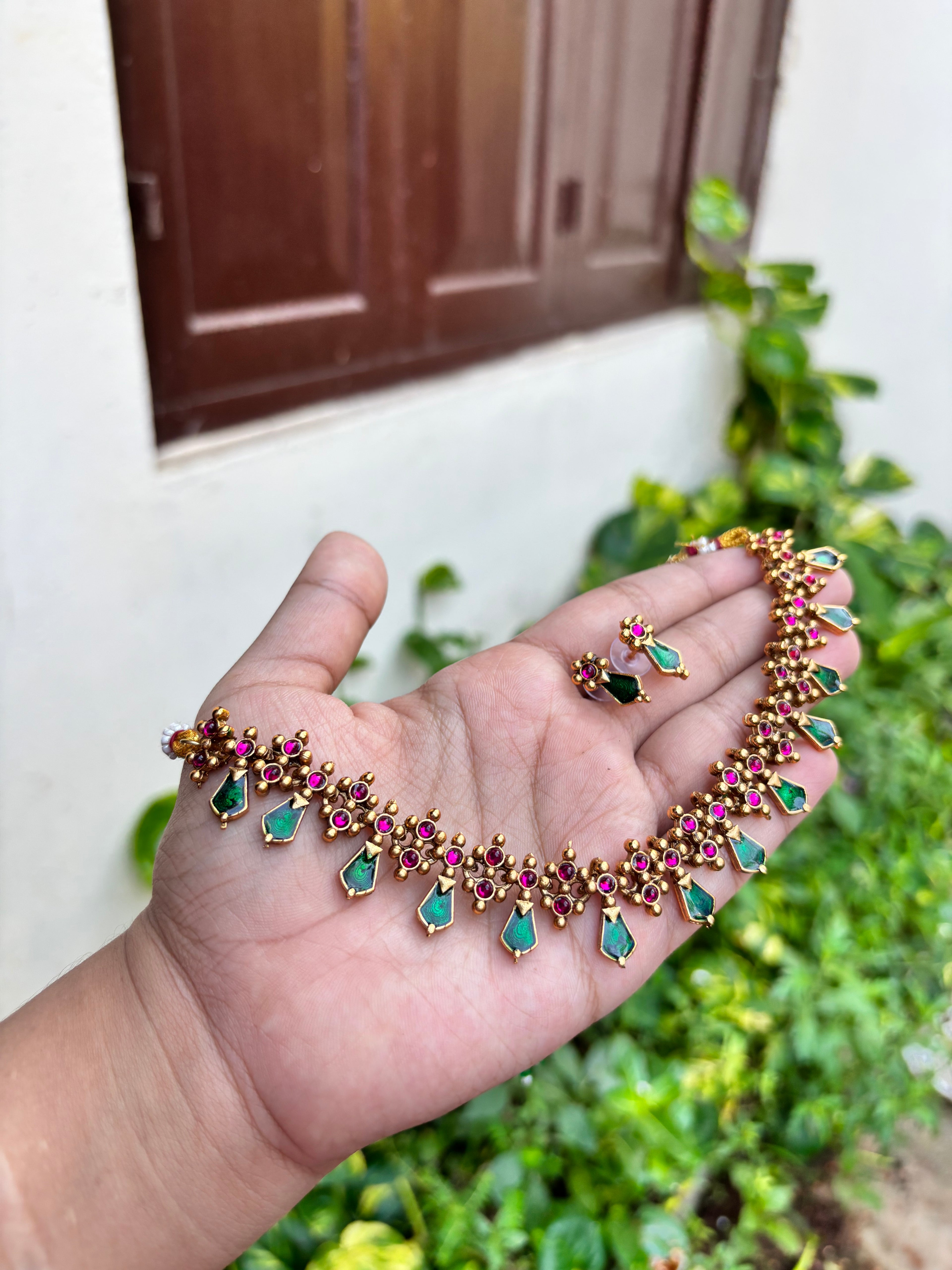 Enamel Nagapadam necklace cum choker
