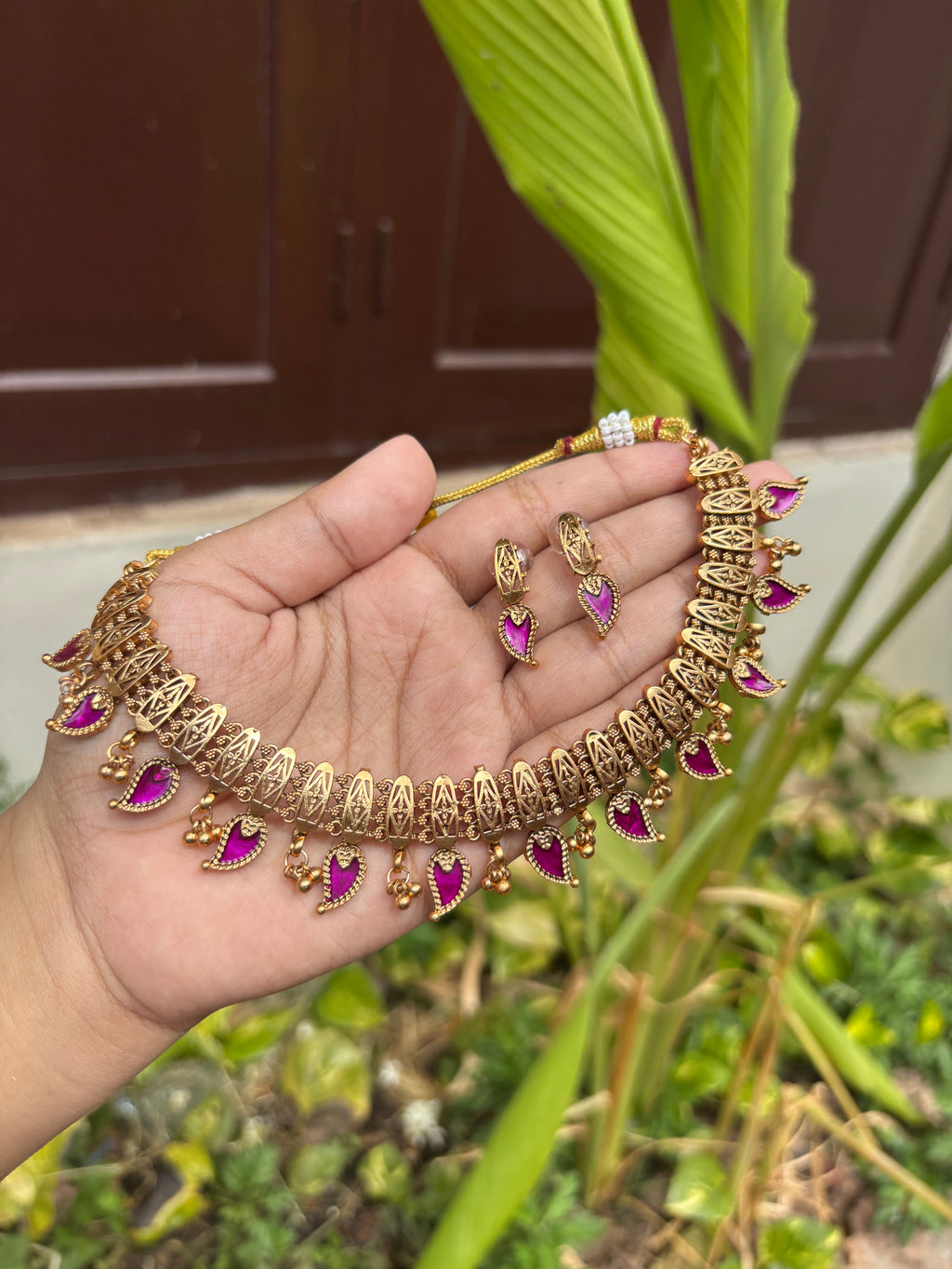 Mango drops necklace