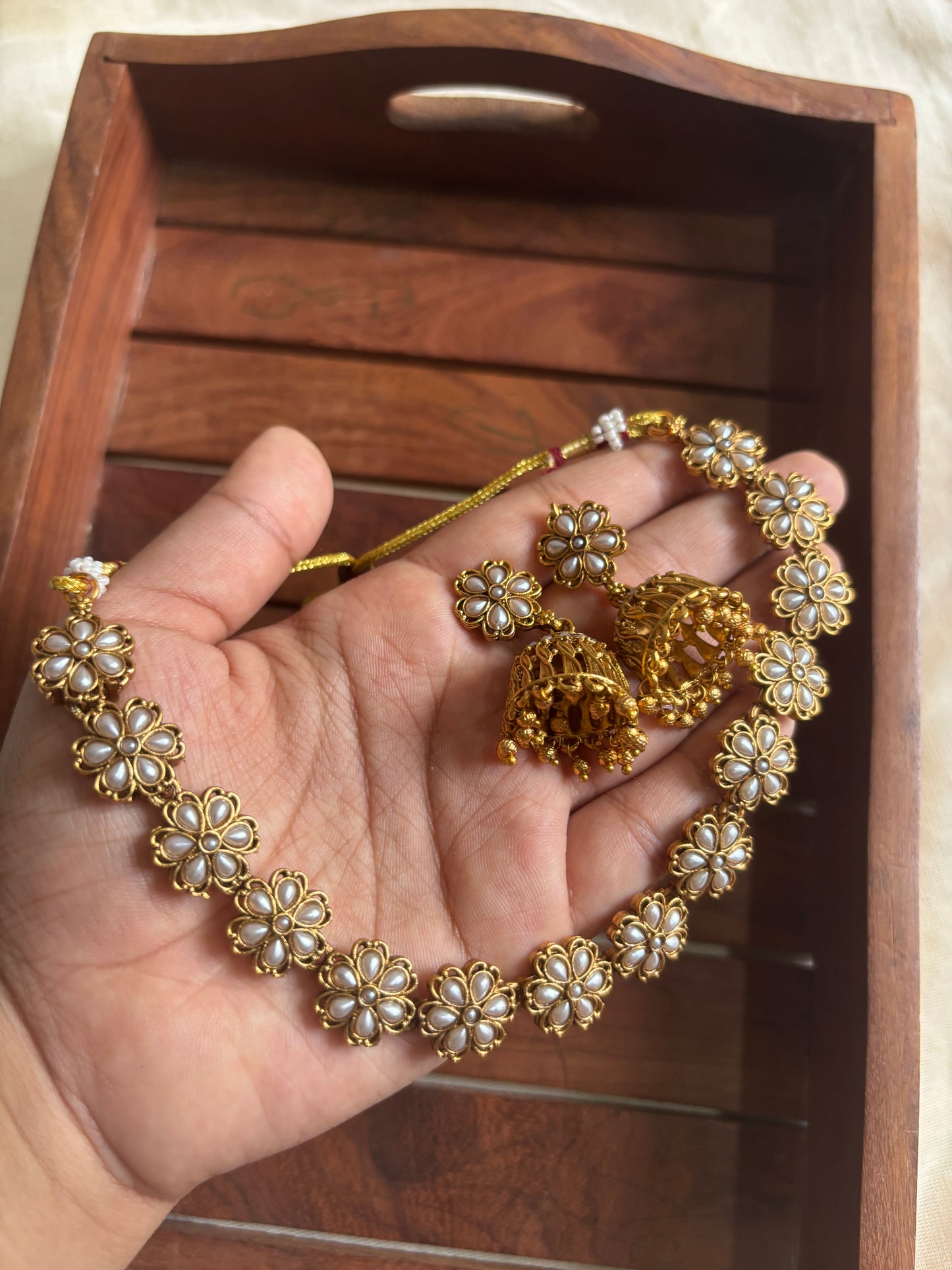 Floral choker