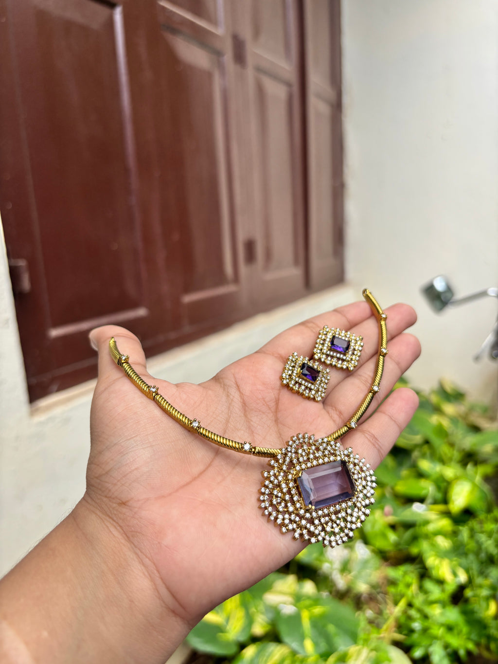 Solid stone hasli