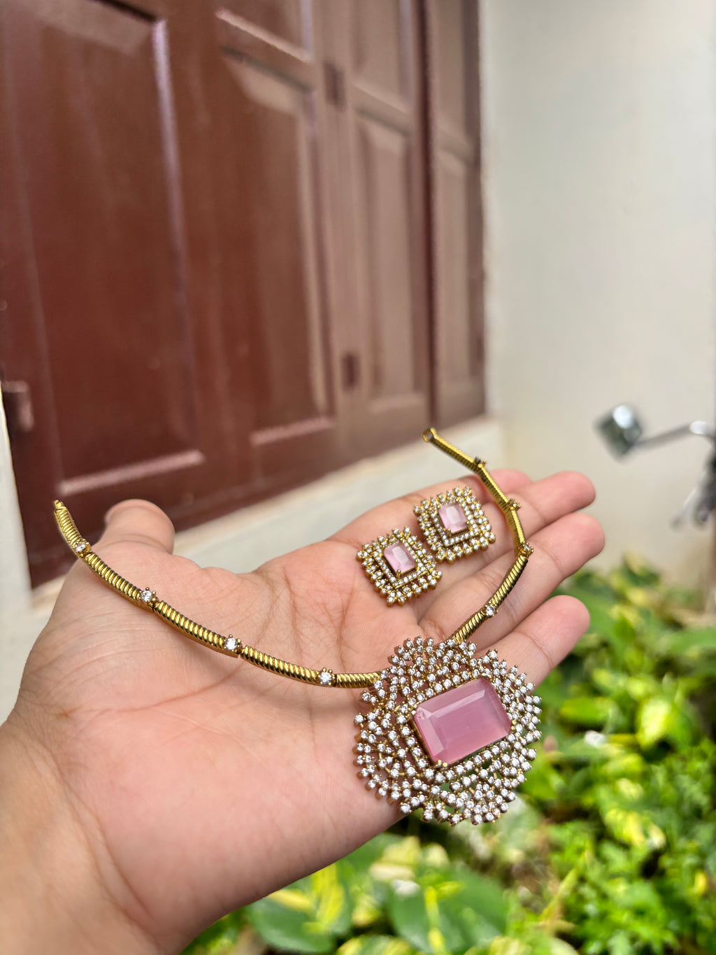 Solid stone hasli
