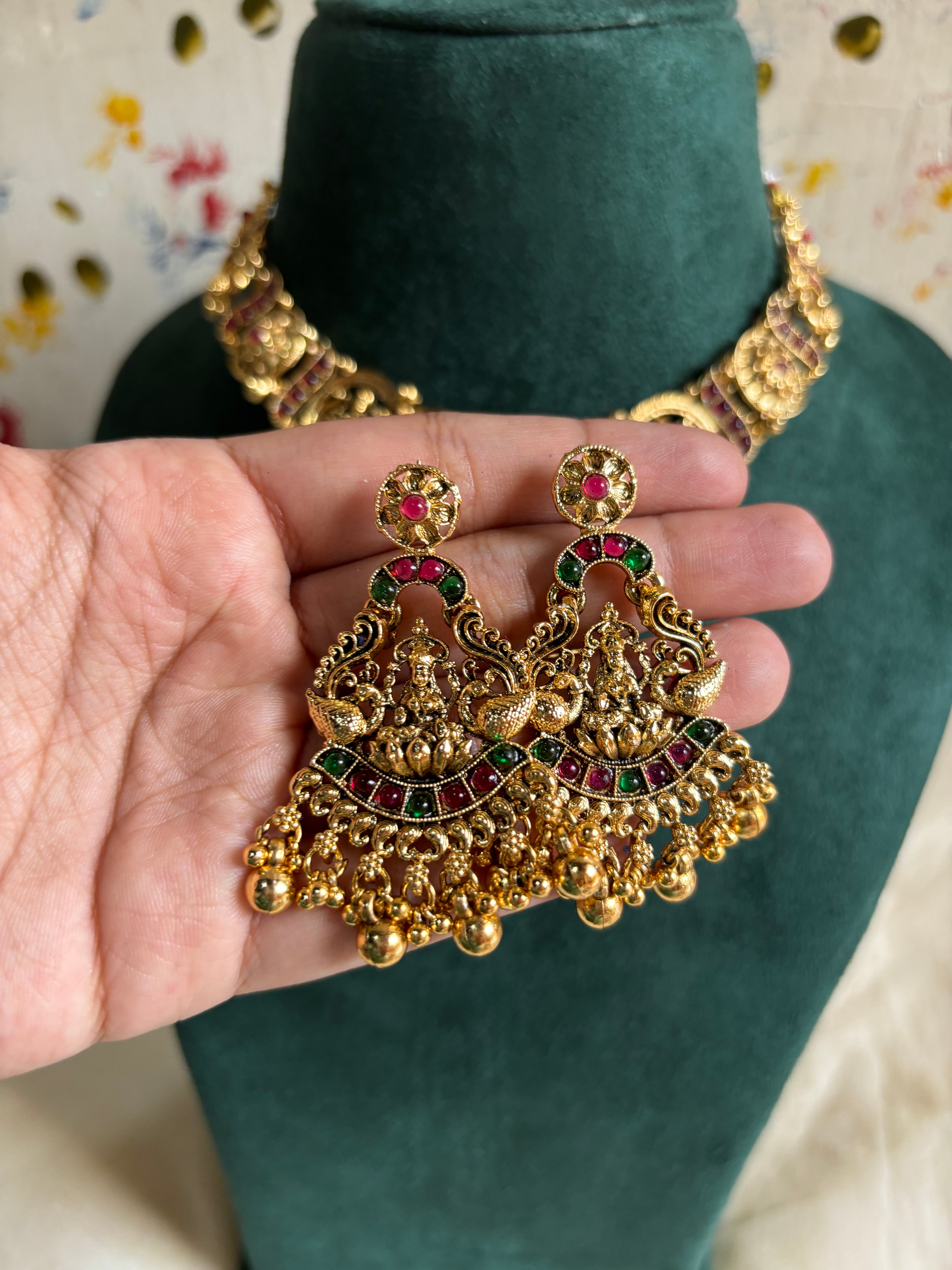 Bridal necklace