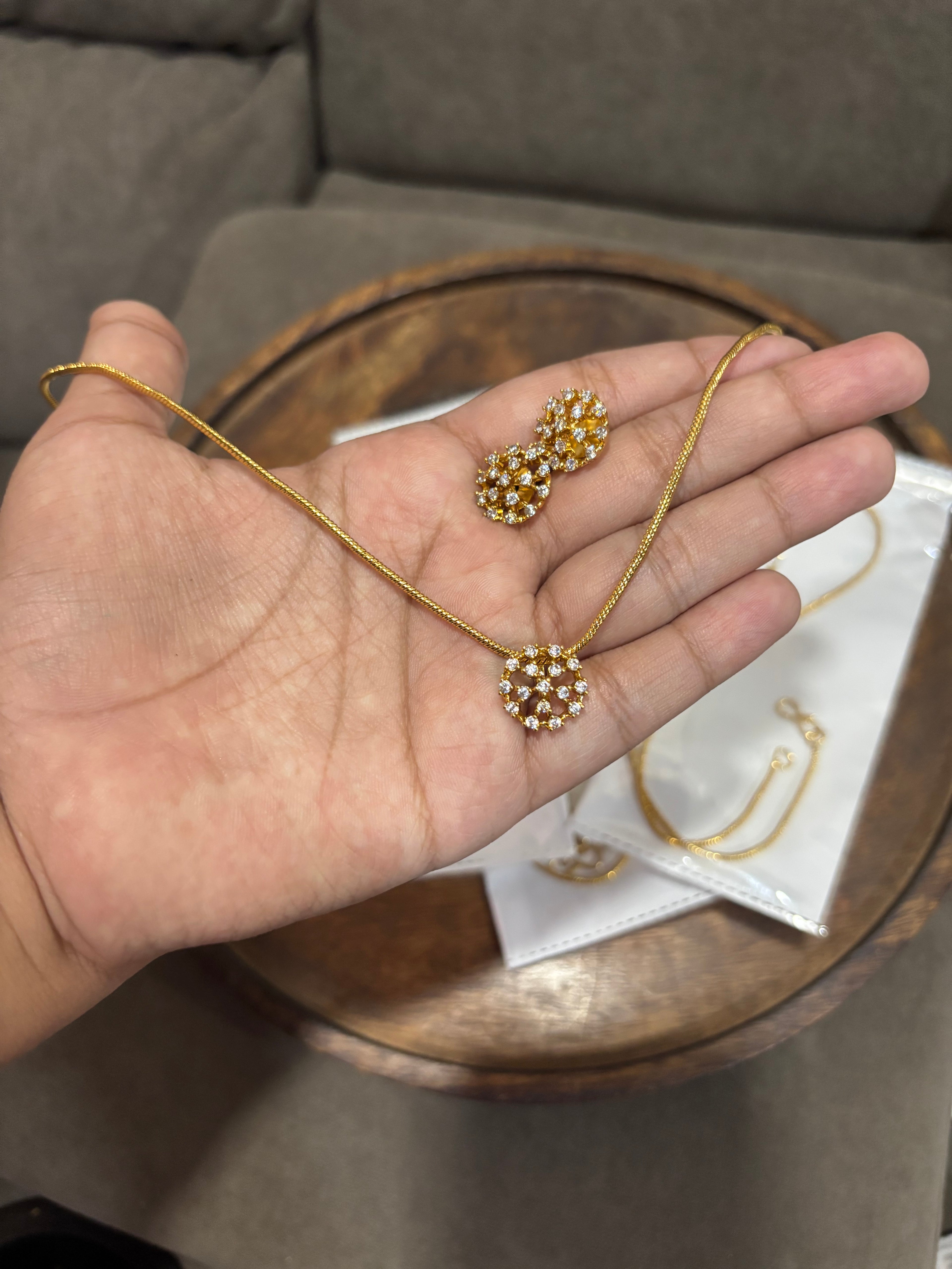 Diamond replica set