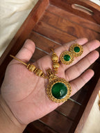 Idol enamel pendent set
