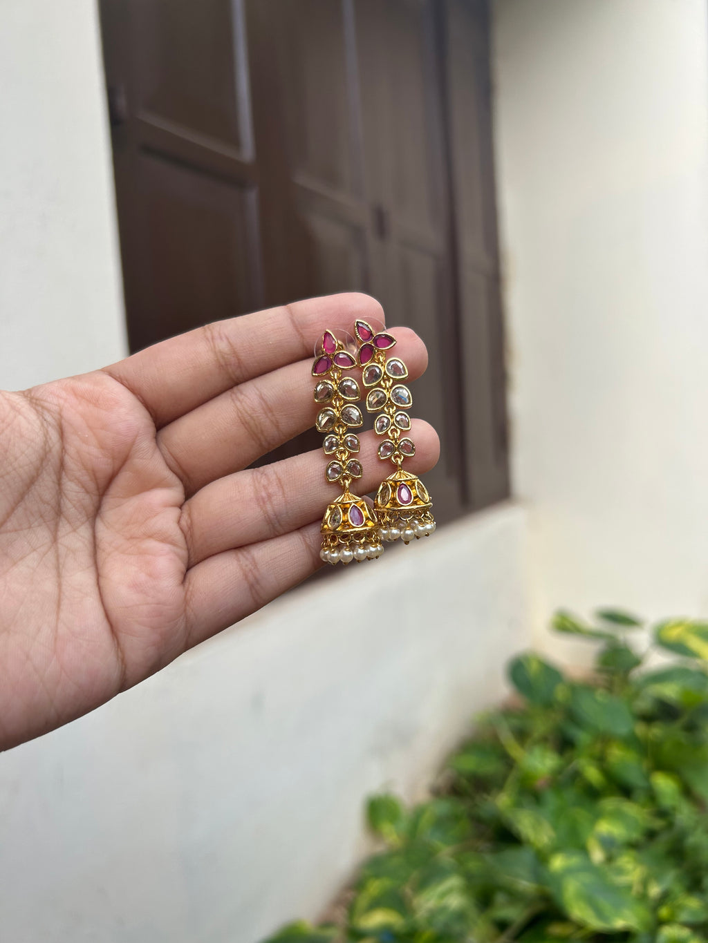 Light weight earrings