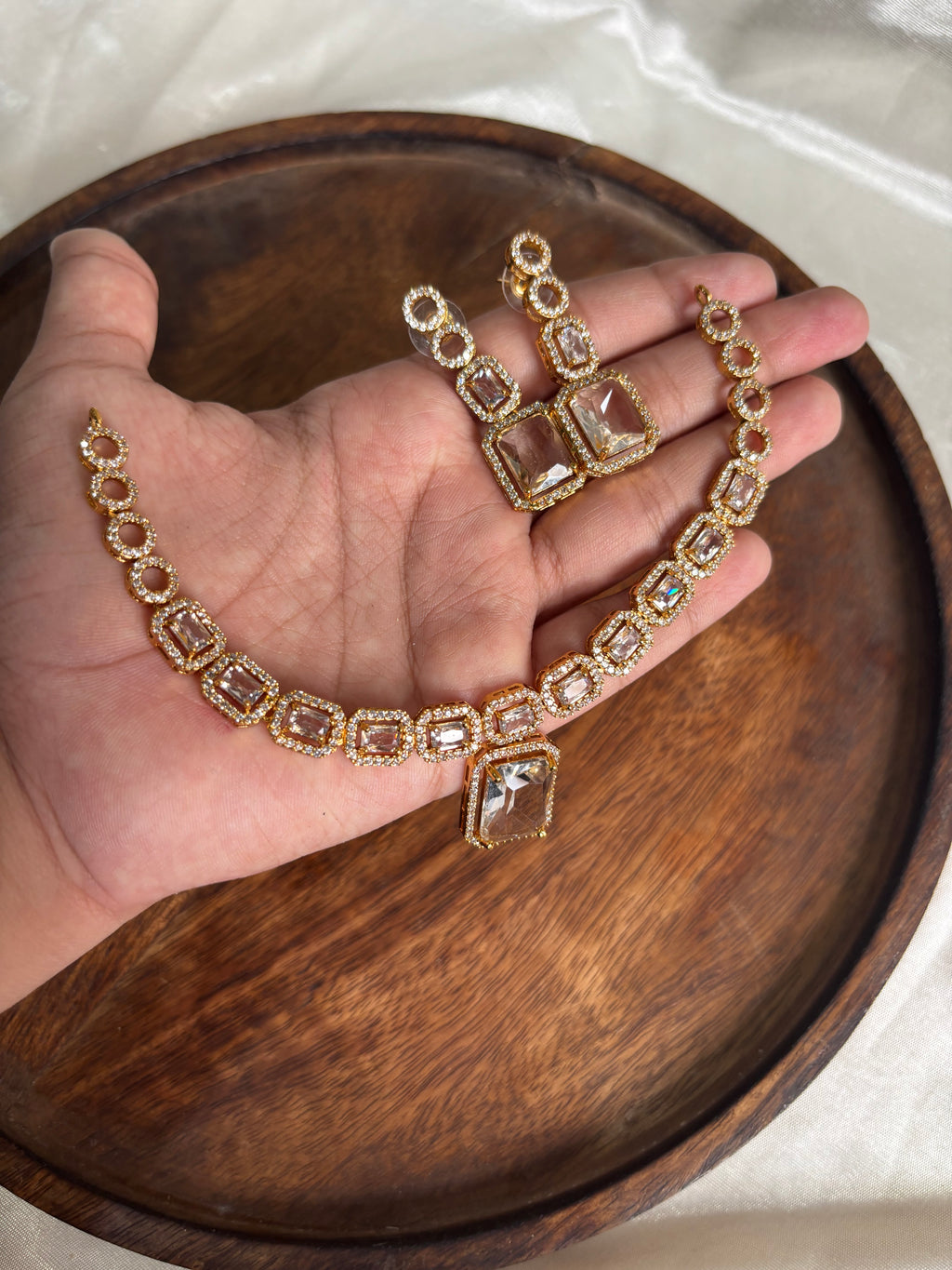 Uncut ad stone set
