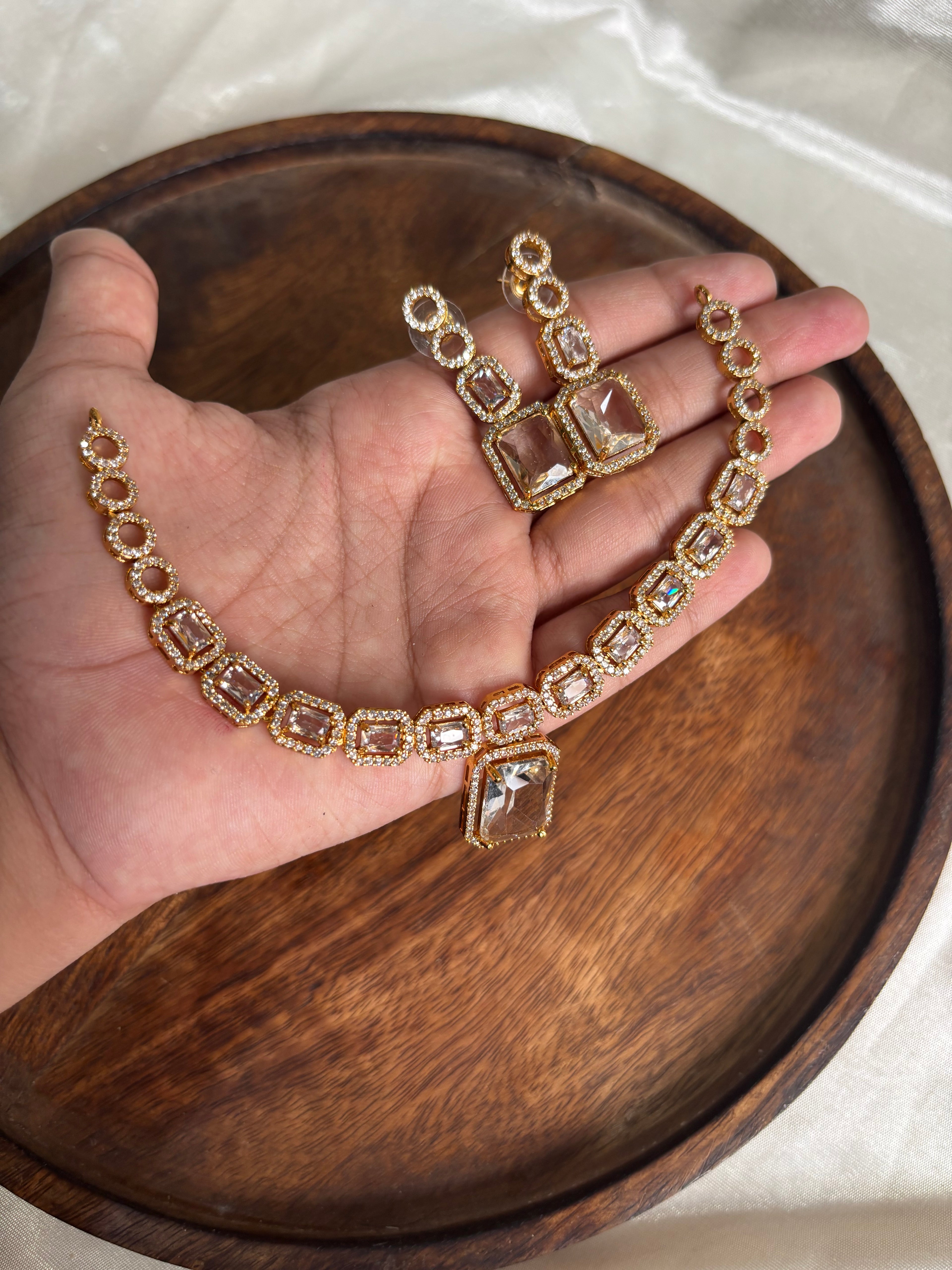 Uncut ad stone set