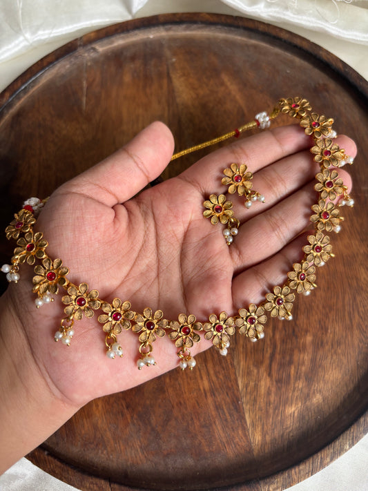 Floral hanging necklace