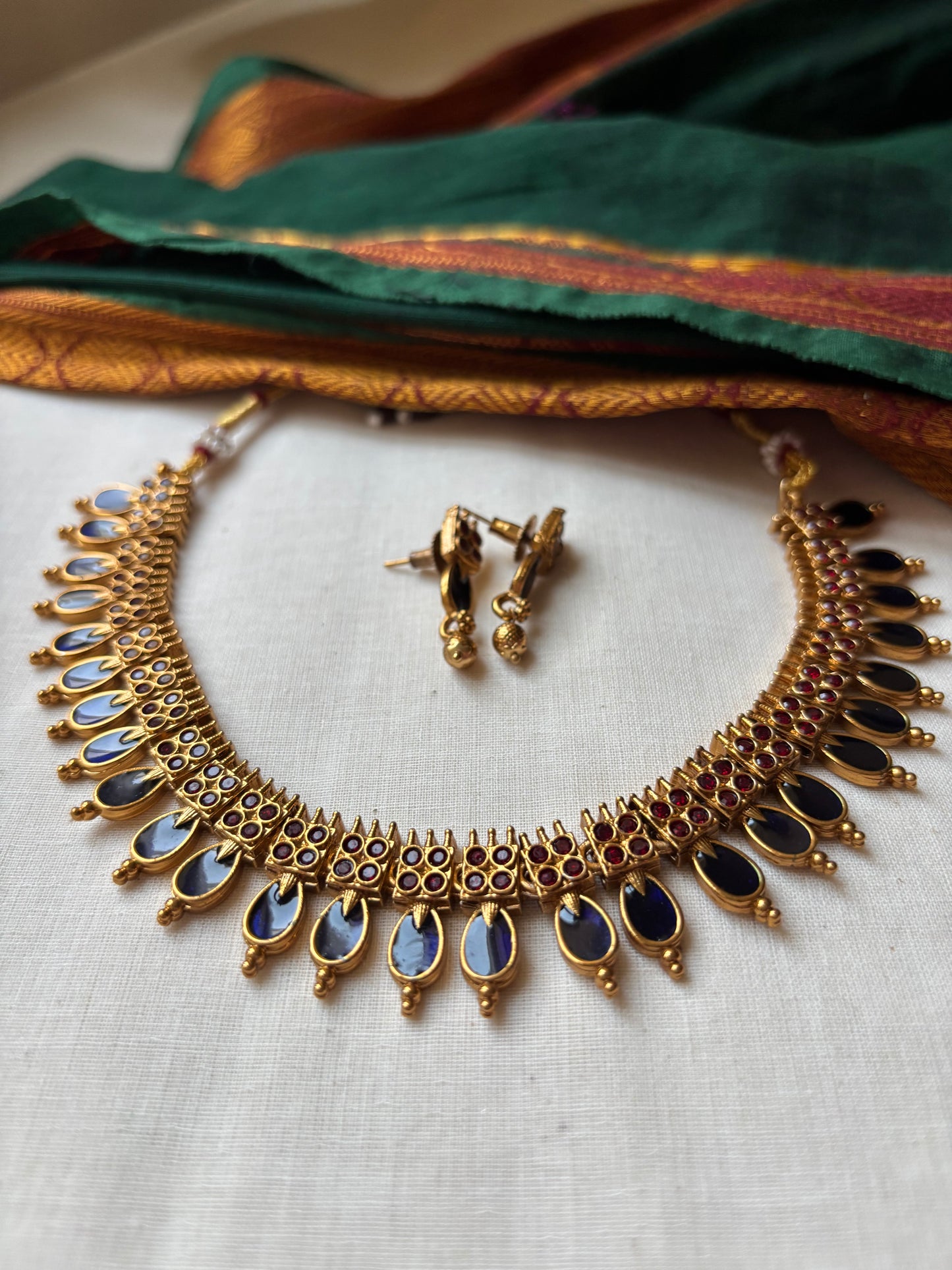 Traditional set