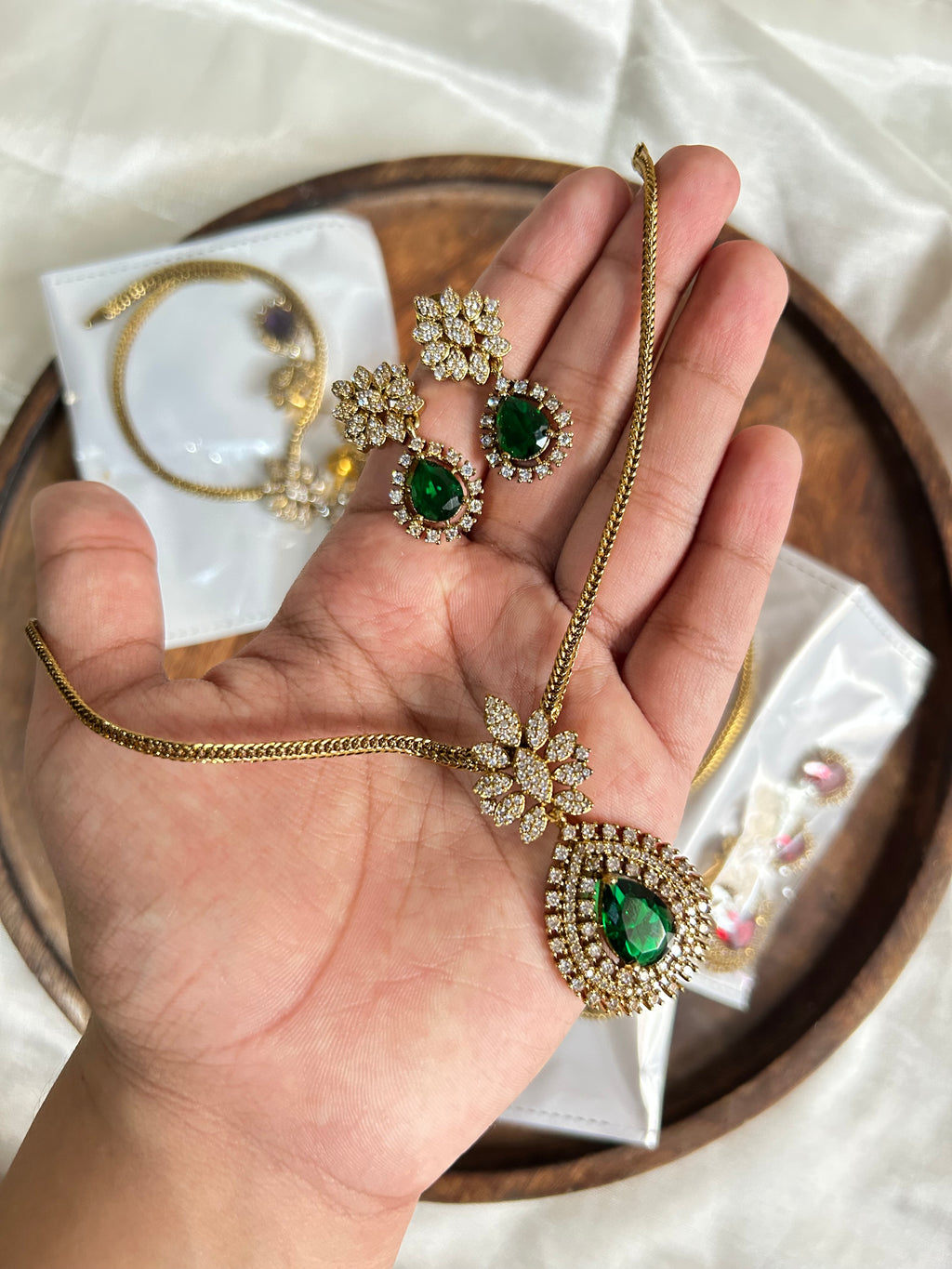 Floral ad necklace
