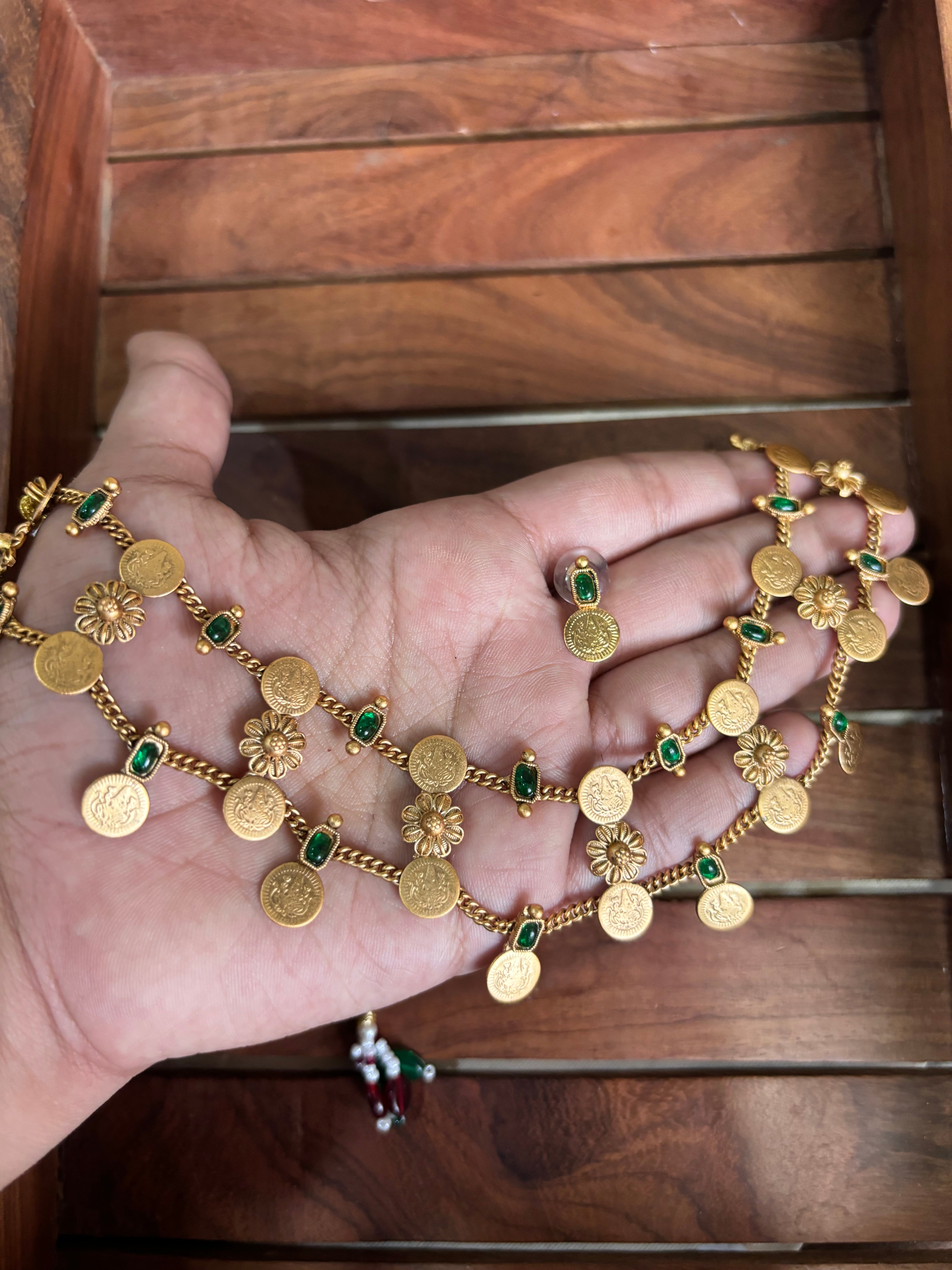 Floral coin set