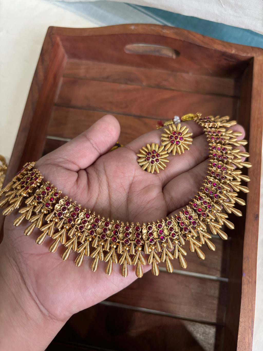 Pineleaf necklace