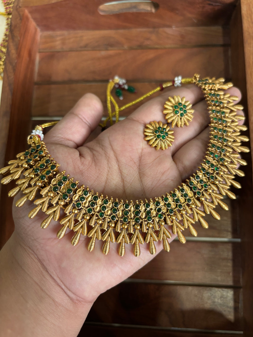 Pineleaf necklace