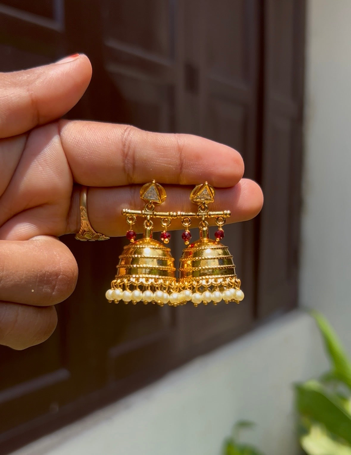Flute jhumkas