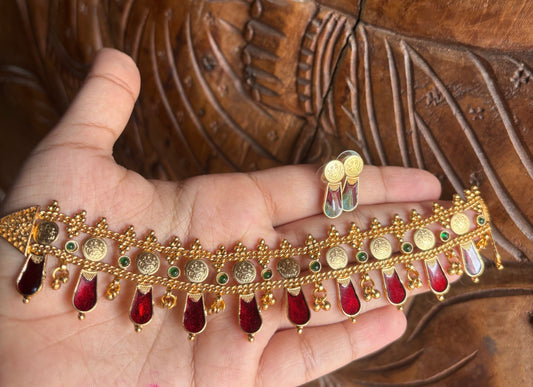 Enamel choker