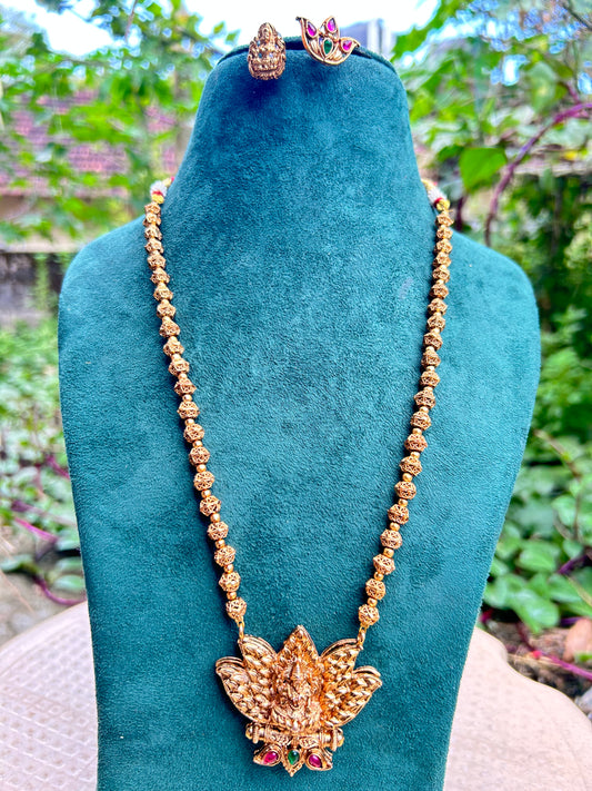 Reversible lotus set