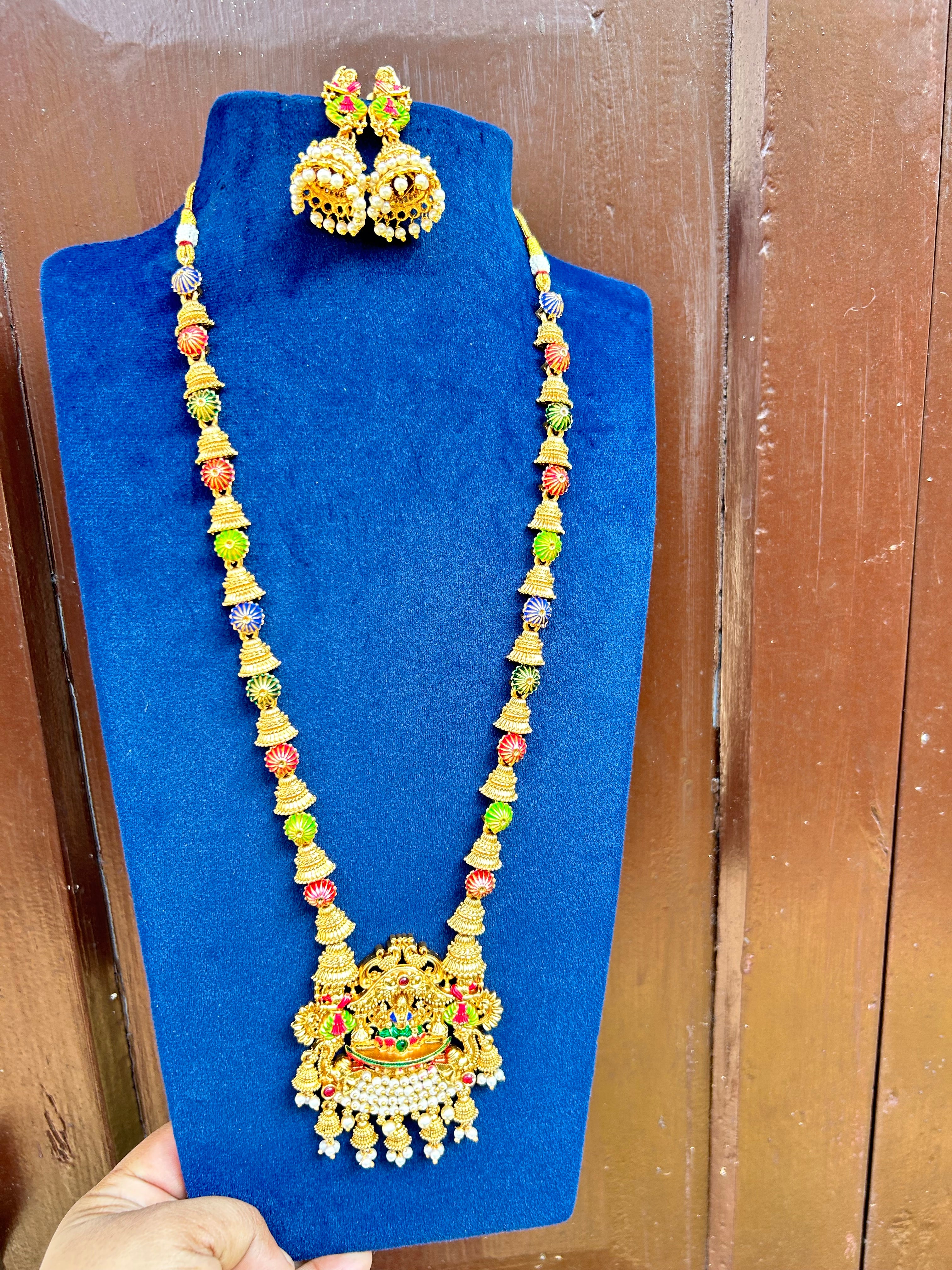 Nirthya Meenakari haaram