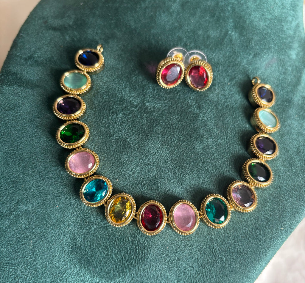Stone choker