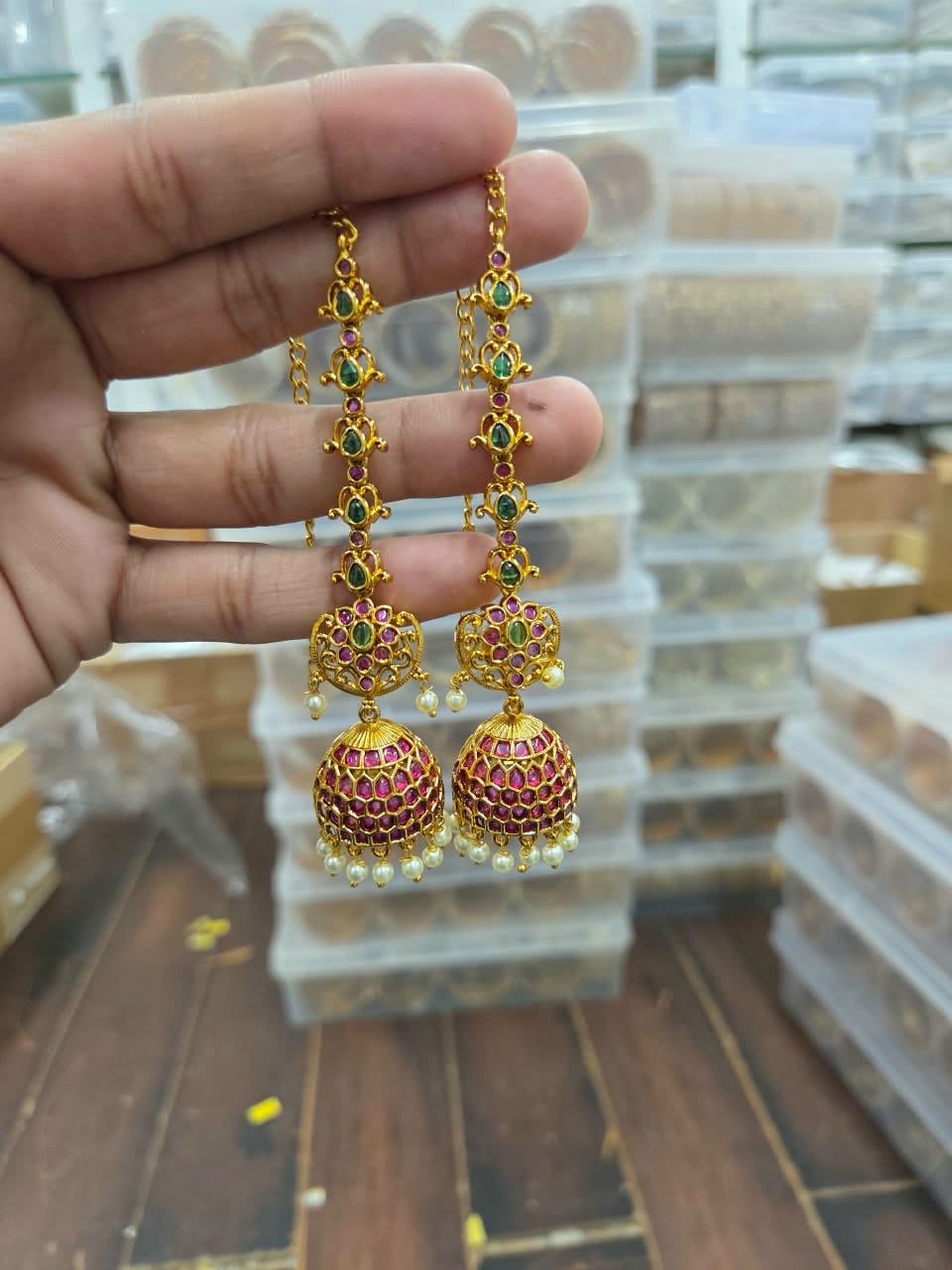 Kemp earchain jhumka