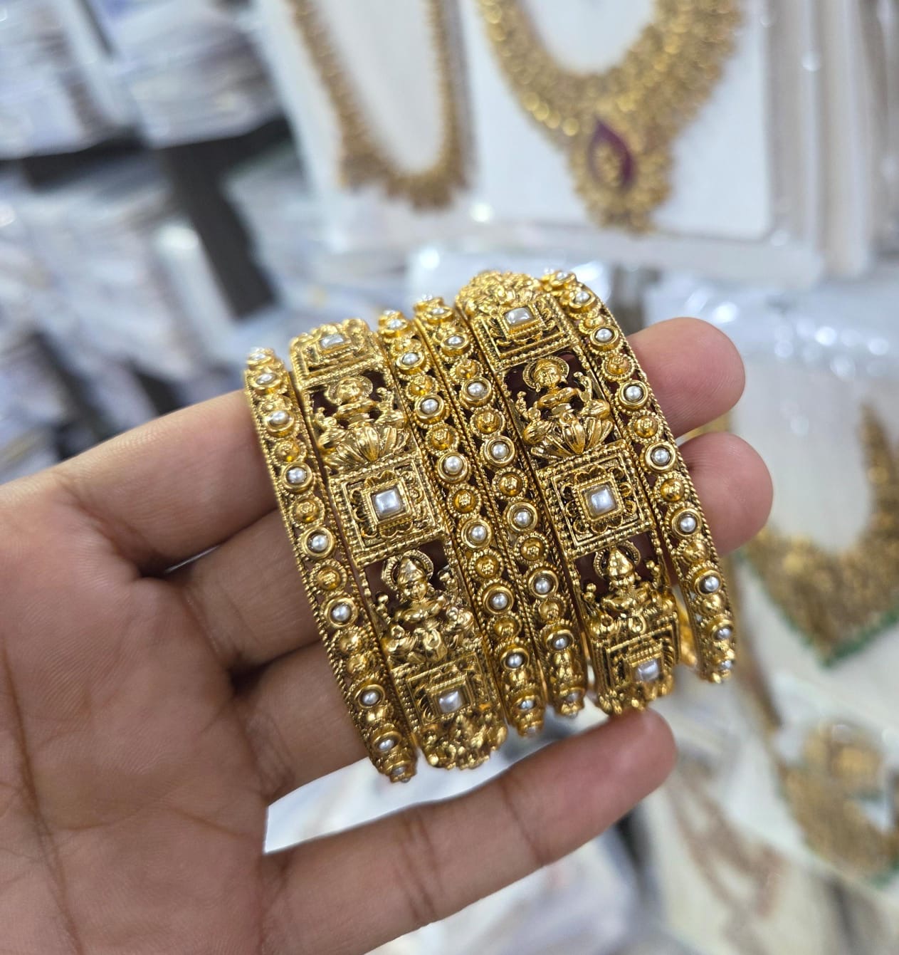 Bangles white set