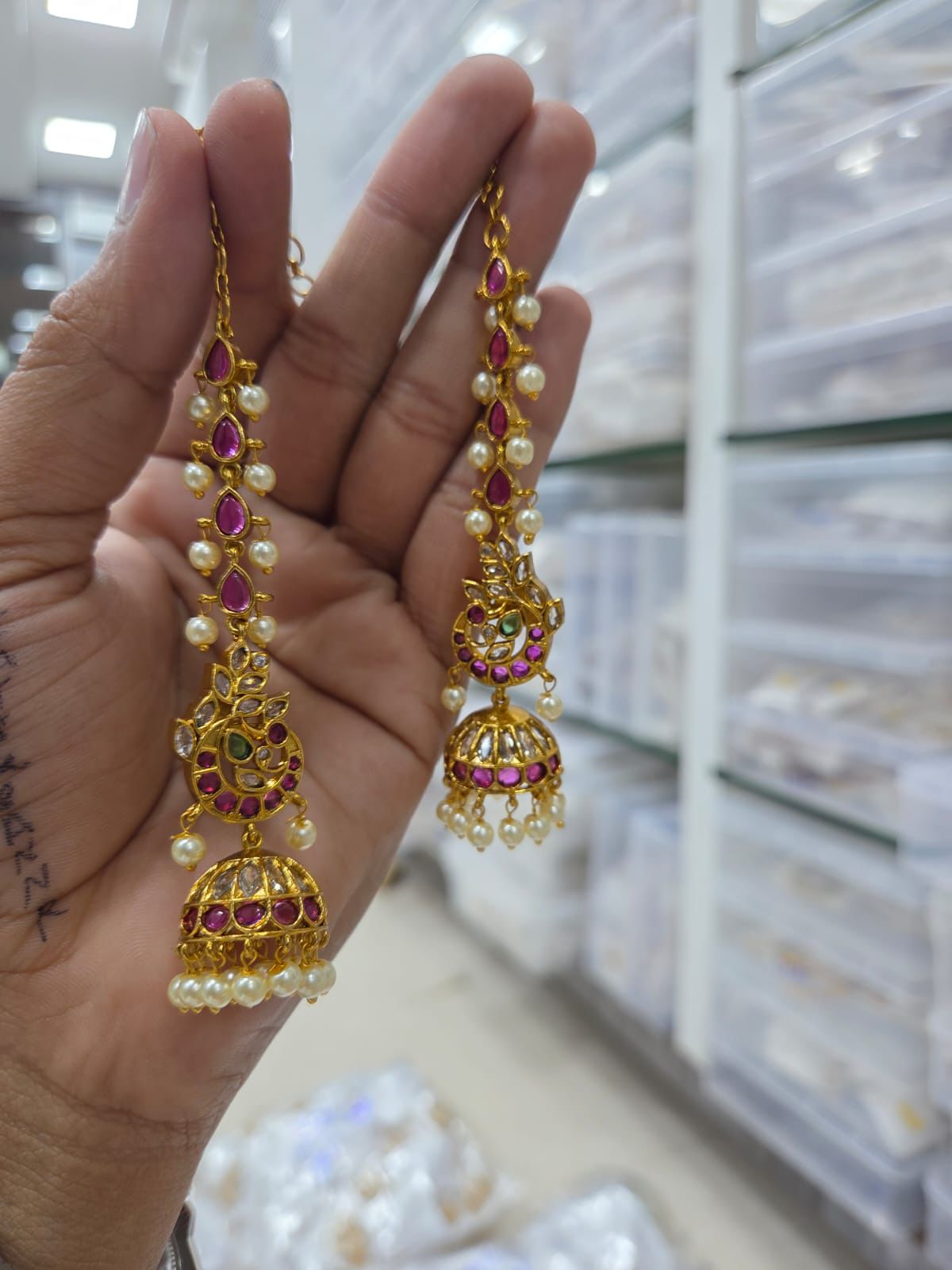 Kemp jhumka with maatal